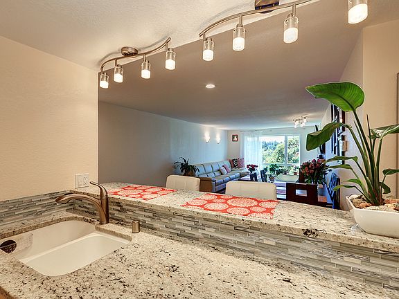 5th image of 145 105th Ave SE APT 15