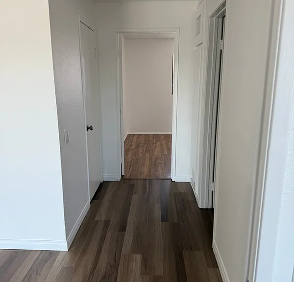 1045 Grand Ave #6 — Photo 4