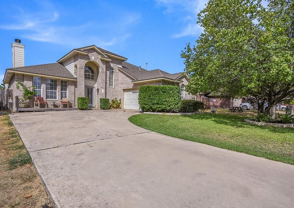 1st image of 1113 Woodview Dr