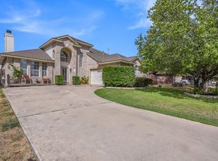 1113 Woodview Dr, Leander, TX 78641