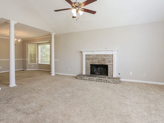 5th image of 3042 Lexington Ave