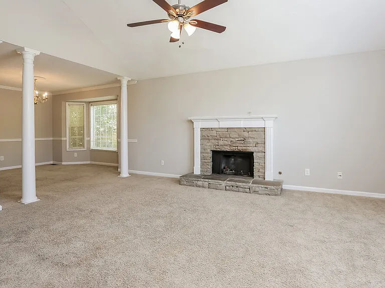 3042 Lexington Ave — Photo 5