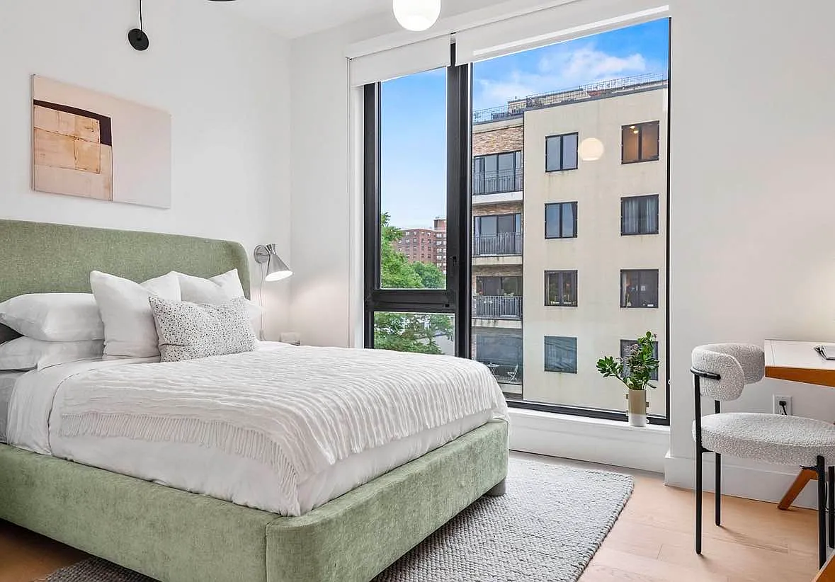 218 Front St — Photo 1
