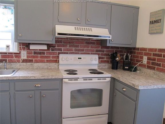 5th image of 106 Forest Ave
