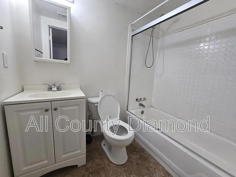 237 Helen Ave #B — Photo 9