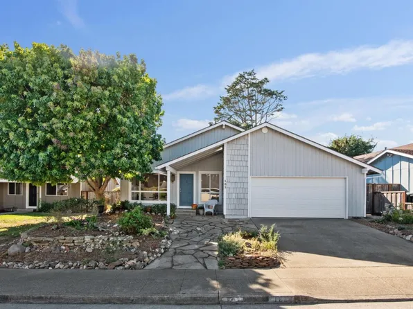 161 Harbour Dr, Half Moon Bay, CA 94019