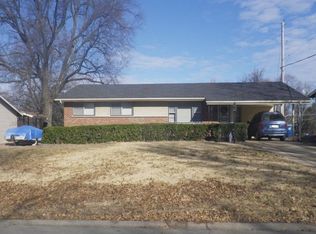 10901 Ridgecrest Dr, Saint Ann, MO 63074