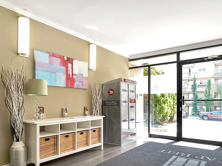 315 Agnes St — Photo 3