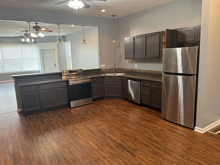7200 Virginia Ave — Photo 6