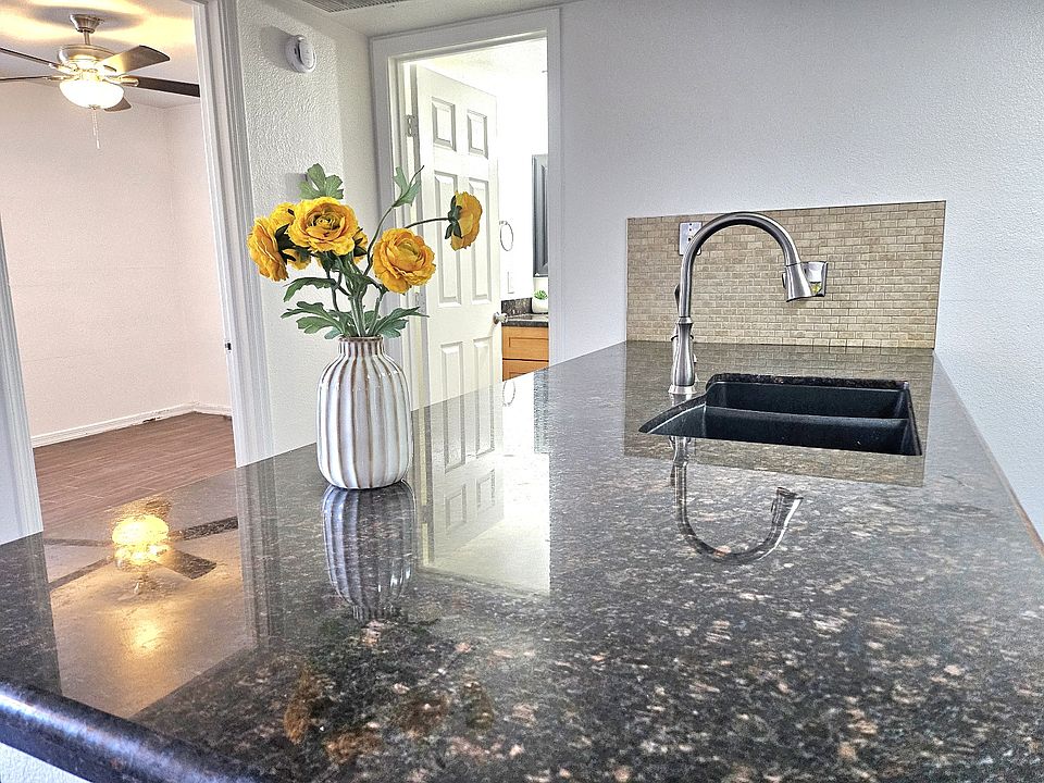 1st image of 4313 N 19th Ave APT 116