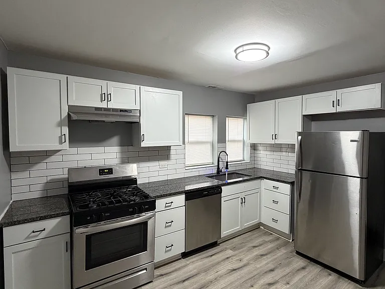 7503 W 64th St #2 — Photo 8