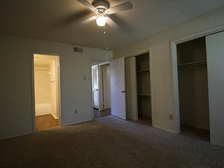 218 N Texas Blvd #211 — Photo 6