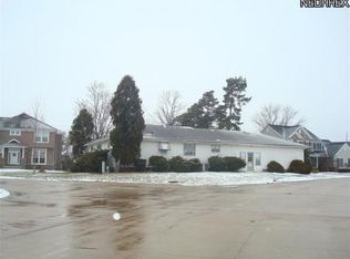 20 Chadwick Dr, Aurora, OH 44202