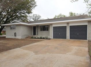 401 Patricia Rd, Hurst, TX 76053