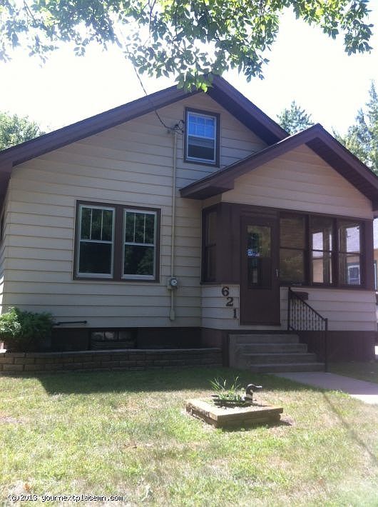 1st image of 621 10th Ave N