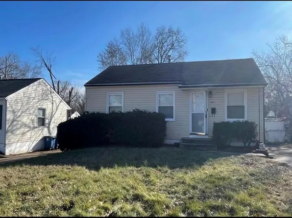 404 Crawford Rd, Saint Louis, MO 63137