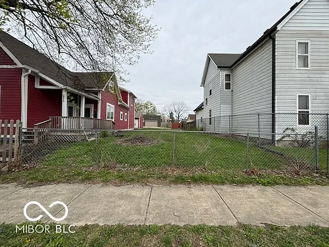 229 McKim Ave photo 1
