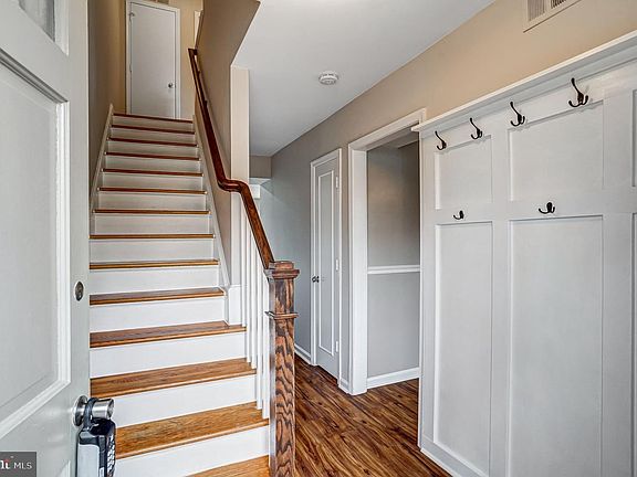 3rd image of 8396 Forrester Blvd #555