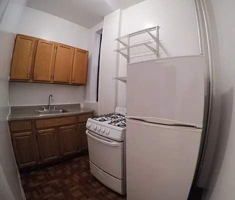 Rented by Sidney Rubell Co. | media 23