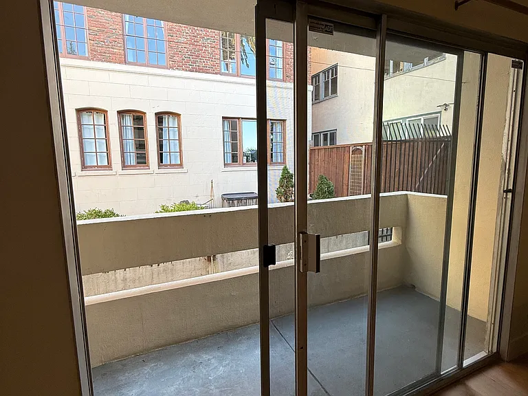 151 Lakeside Dr #213 — Photo 3