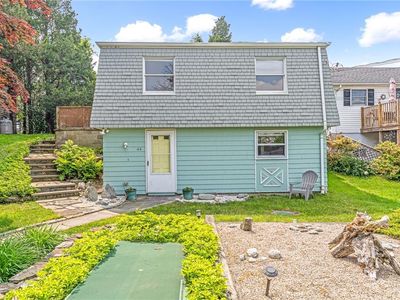 44 Summit Rd, Portsmouth, RI, 02871