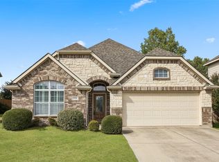 8760 Regal Royale Dr, Fort Worth, TX 76108