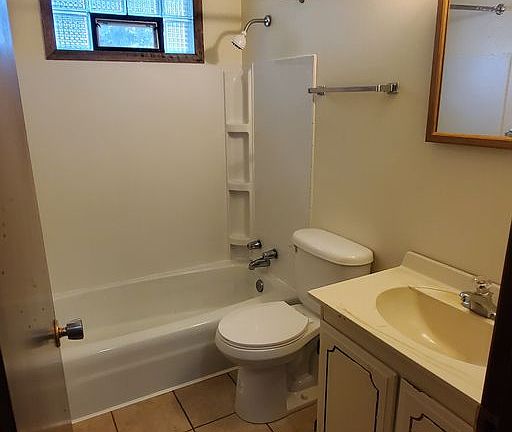 5th image of 3318 Fairfax St