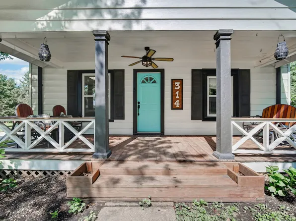314 N Washington Ave, Lacona, IA 50139