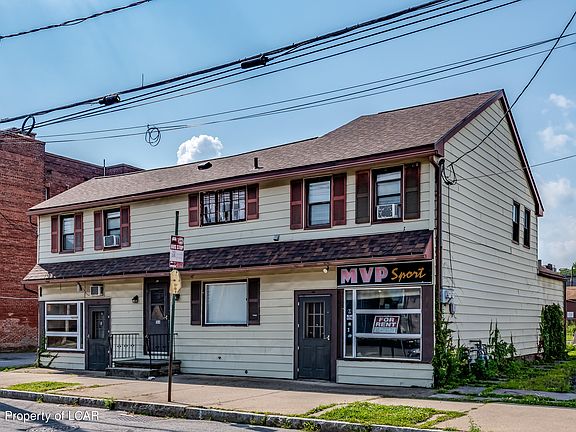 3rd image of 164 N Washington St