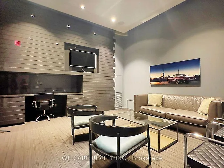 15 Grenville St #609 — Photo 18