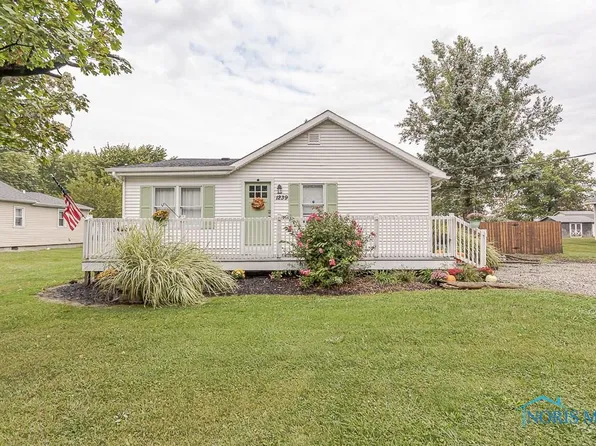 1239 E Garnet Ave, Pt Clinton, OH 43452