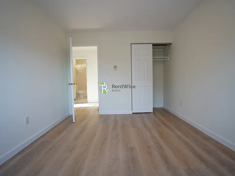 13 Embassy Rd #1137 — Photo 3