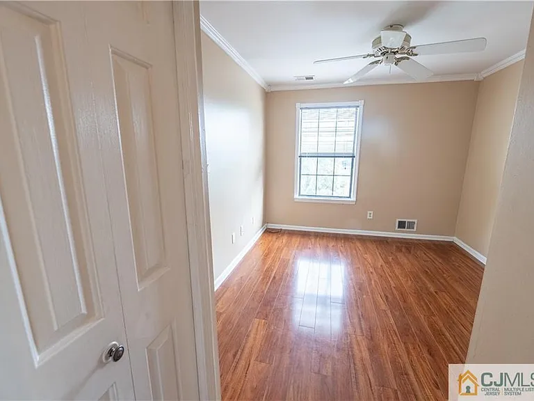 336 Cozzens Ct — Photo 43