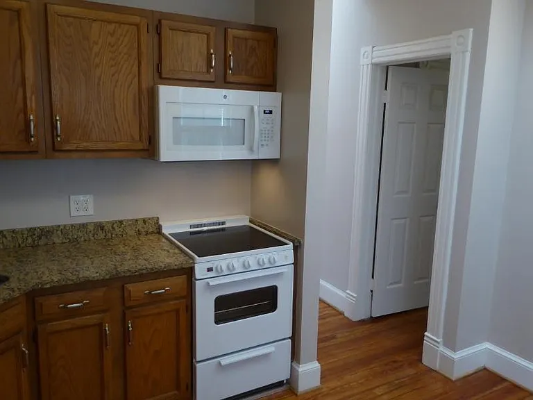2115 Newport Pl NW #C — Photo 18