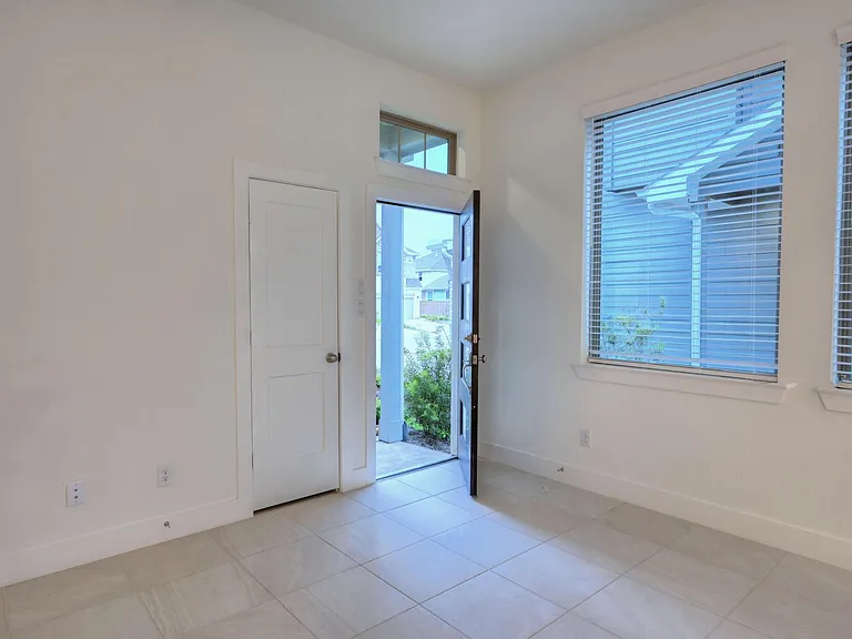 1535 Crystal Stream Dr — Photo 45