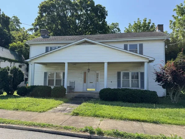 317 1st Ave SW, Winchester, TN 37398