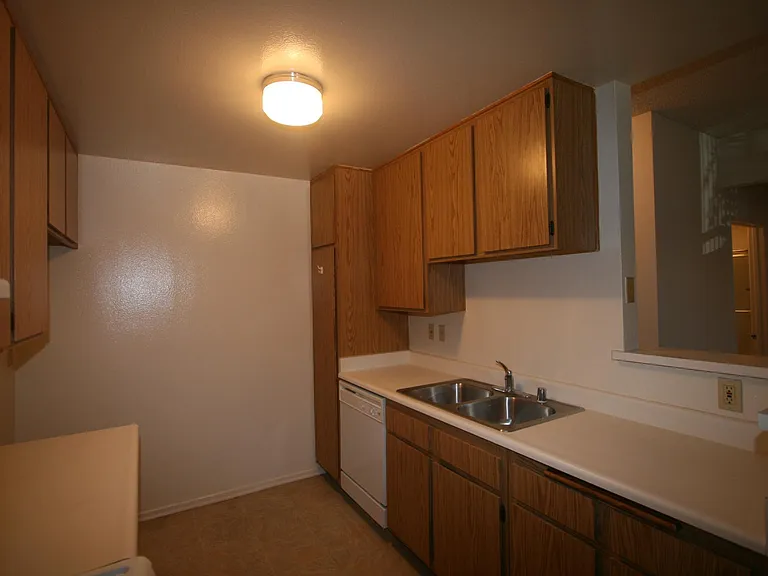 3637 Clarington Ave #113 — Photo 26