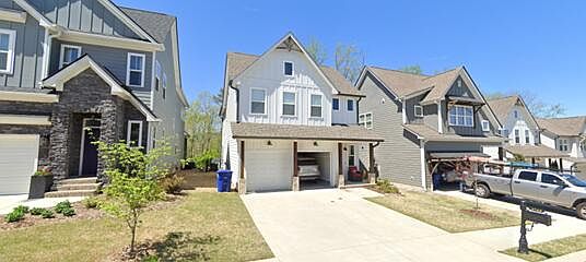 2nd image of 1749 Seven Pines Ln