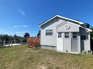 8294 Bay Front Ln, Chincoteague, VA 23336