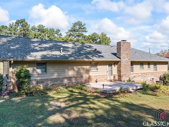 5th image of 2148 Dogwood Circle