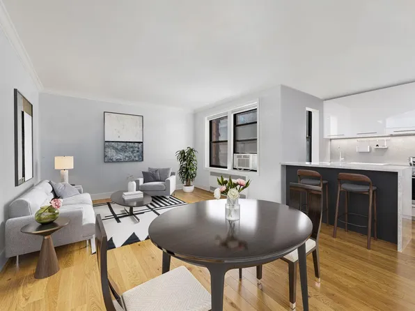 21 Barstow Road #3-C, Great Neck, NY 11021