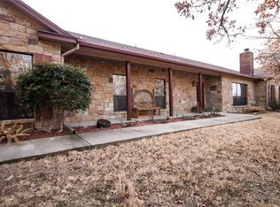 1916 Crystal Ln, Alvarado, TX 76009