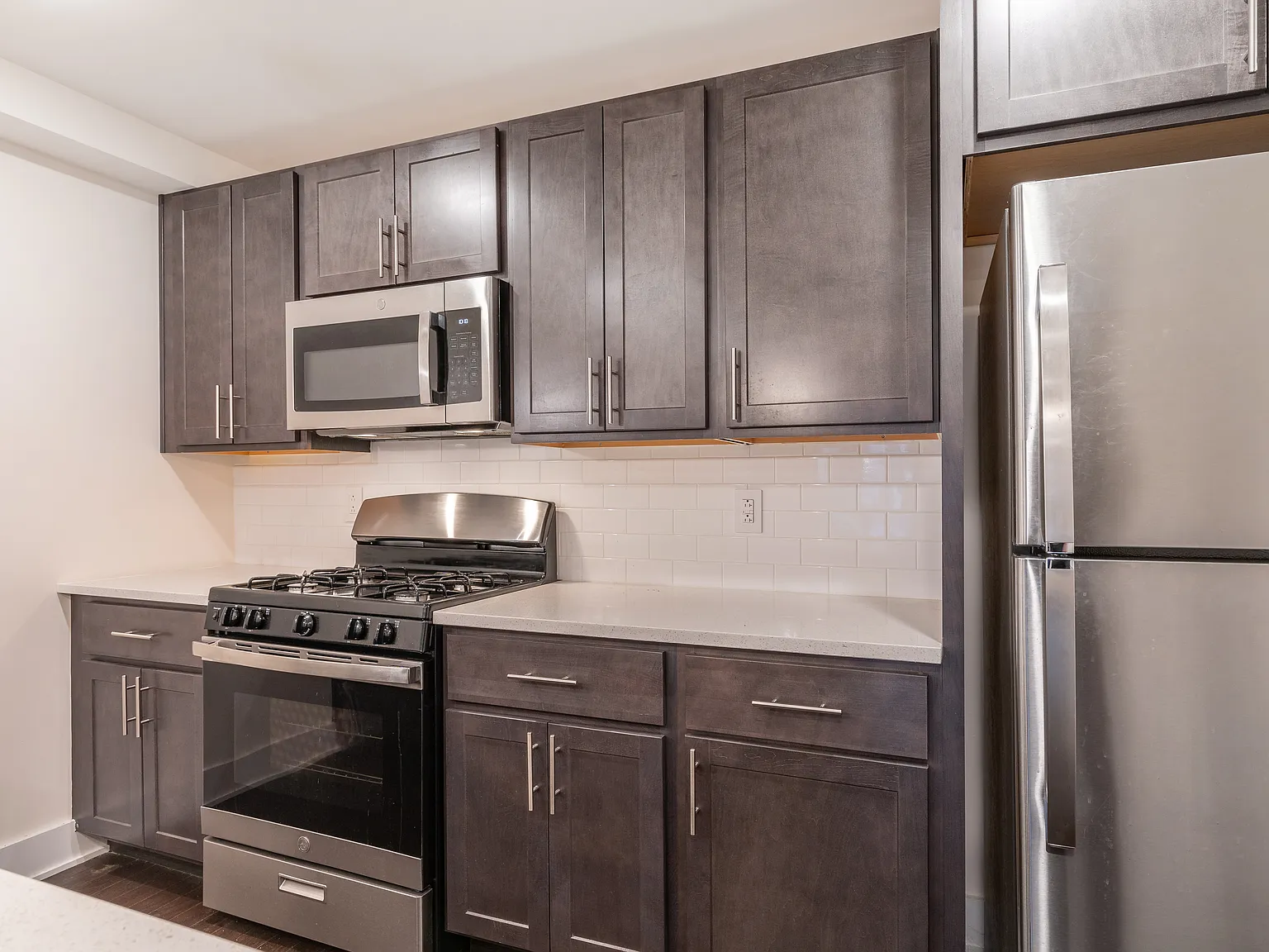 3 bed, 1668 sqft, $2,100 — Photo 3