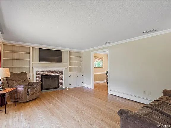 5th image of 98 Palmer Dr