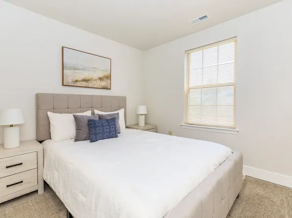 2110 Reamer Dr, Barrington, NJ