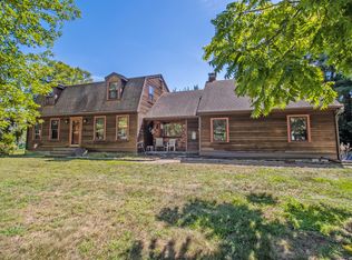 101 Orchard Hill Dr, Windsor Locks, CT 06096