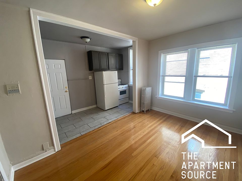 1st image of 3583 N Milwaukee Ave #3