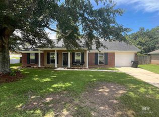19261 Oak Hillcrest Dr, Robertsdale, AL 36567