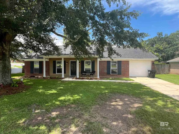 19261 Oak Hillcrest Dr, Robertsdale, AL 36567