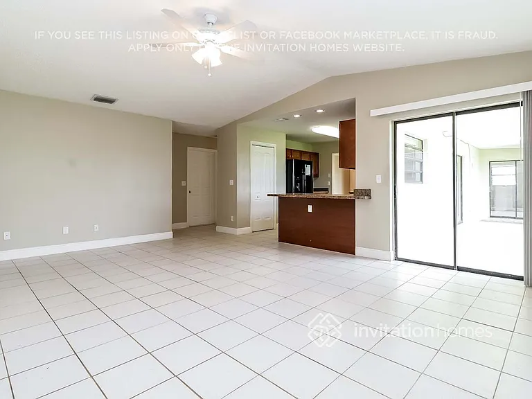3416 SW Santa Barbara Pl — Photo 9